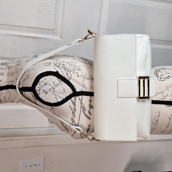 Divina Firenze Handbags - DIVINA FIRENZE LEATHER  CROSSBODY SHOULDER FLAP BAG